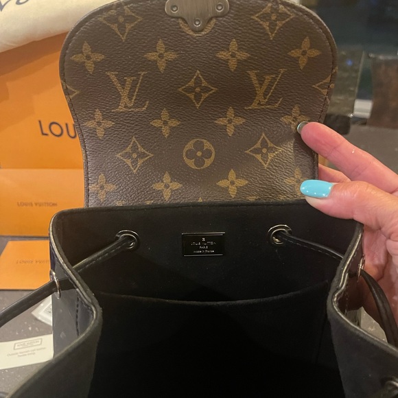 Authentic Louis Vuitton Hot Springs Patient Mini Vernice Leather Backpack - Picture 9 of 11